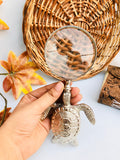 Lente d'Ingrandimento Tartaruga – Fermacarte Vintage in Alluminio | Innovaliving