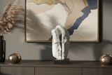 White Man - Scultura bianca in poliresina con base in marmo nero